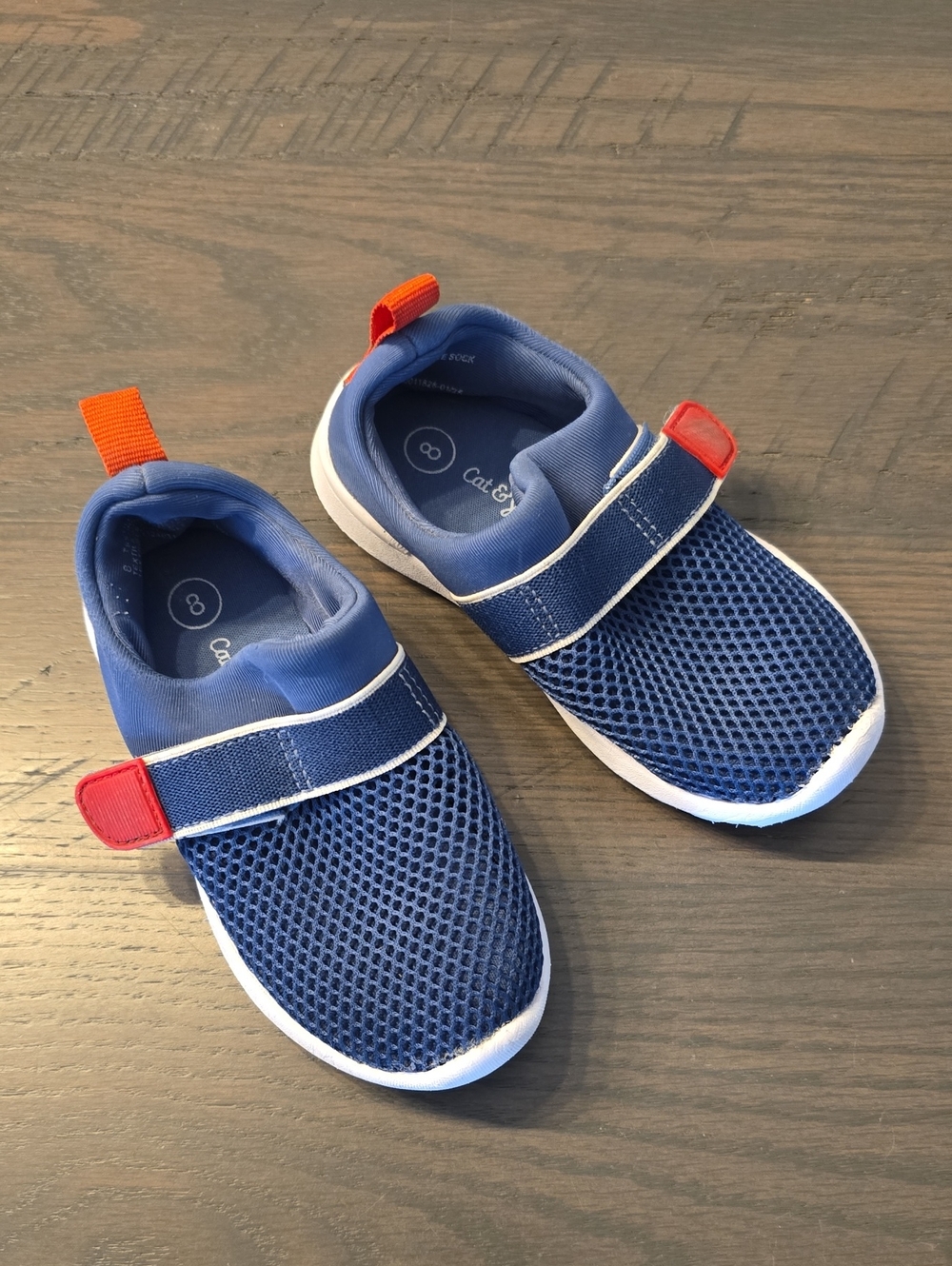 Cat & Jack Water/Swim Shoes Boys Size 8